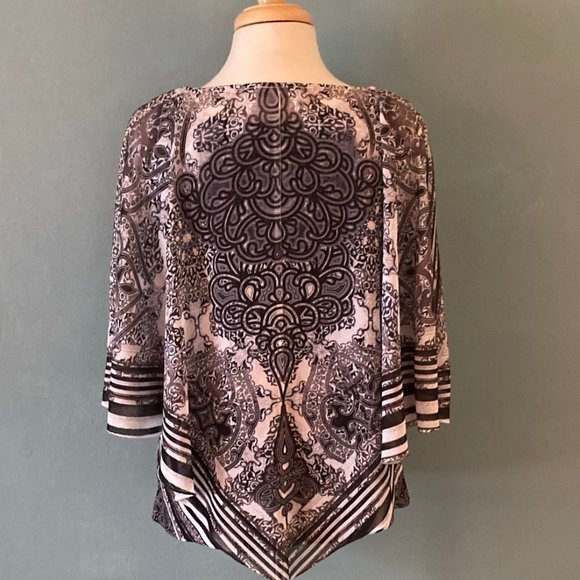 World Unity tank & handkerchief cover top - Picture 9 of 13